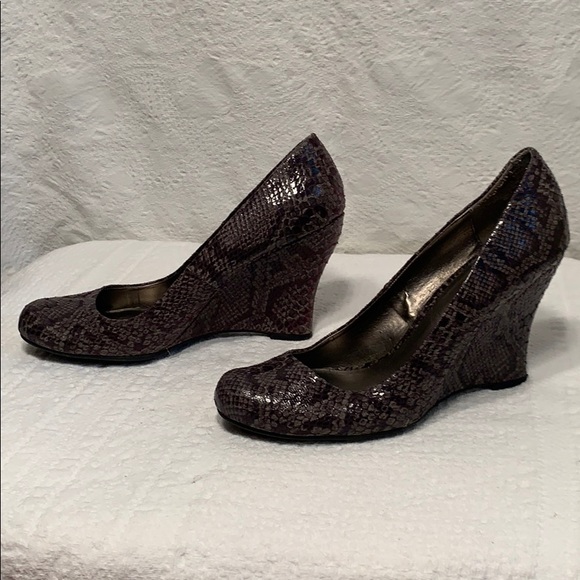 Worthington faux snake skin heels - Picture 3 of 9